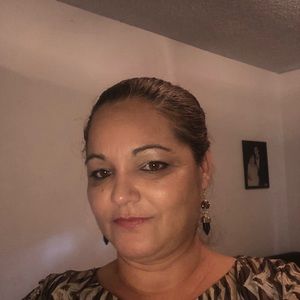 Meet your Posher, Adriana